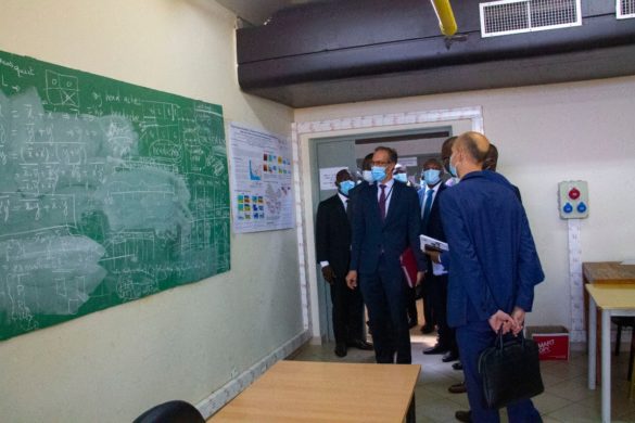 Le Ministre Adama DIAWARA et une délégation de l’AFD visitent le Pôle Scientifique et d’Innovation de l’Université Félix Houphouët Boigny de Bingerville